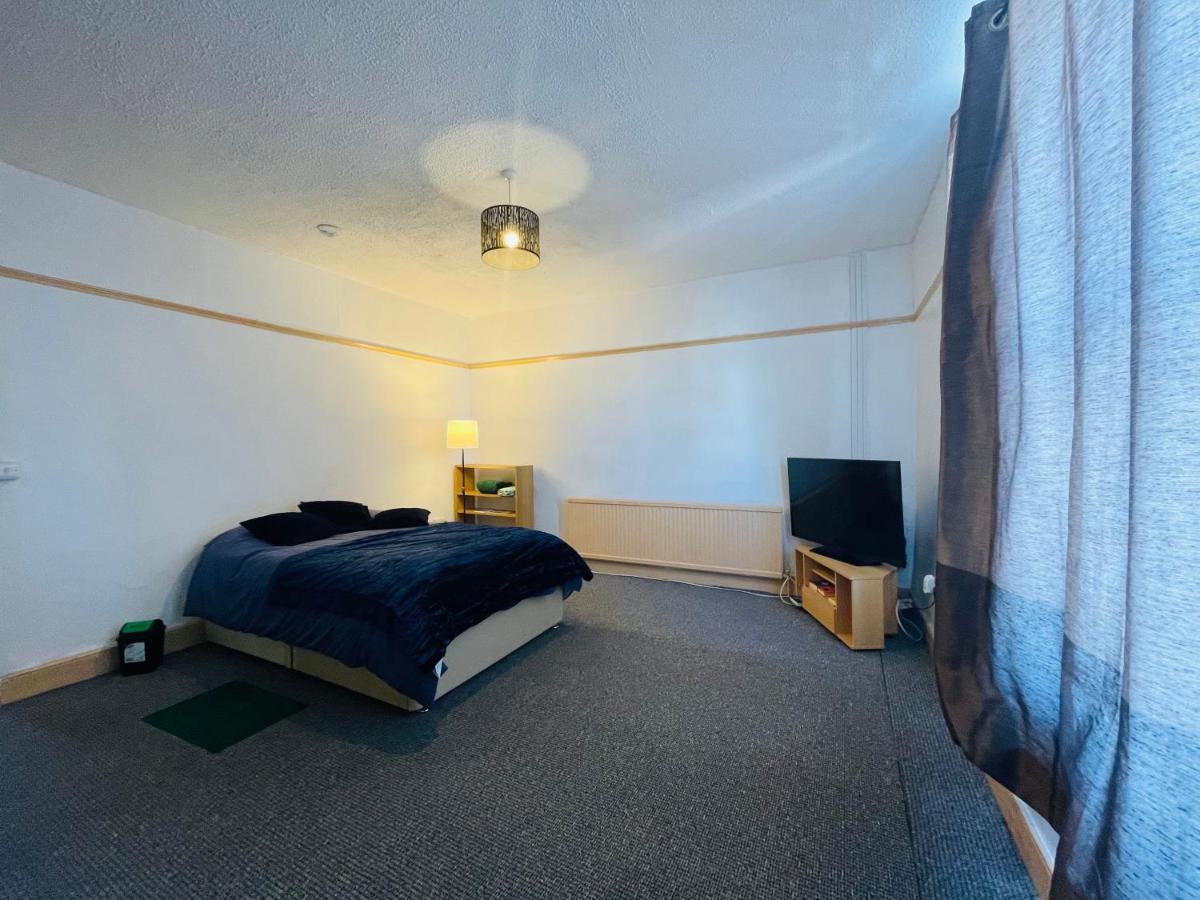 Shous Guest House Emersons Green Extérieur photo